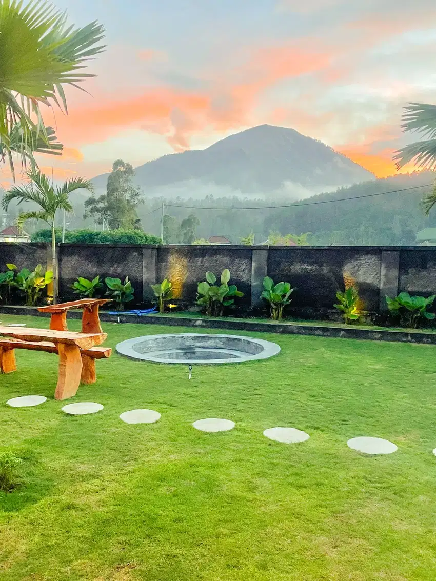 Tanah + Bangunan Villa dengan Pemandangan Gunung Batur