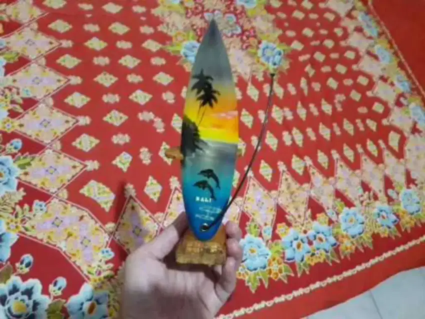 Pajangan Miniatur Motif Papan Surfing