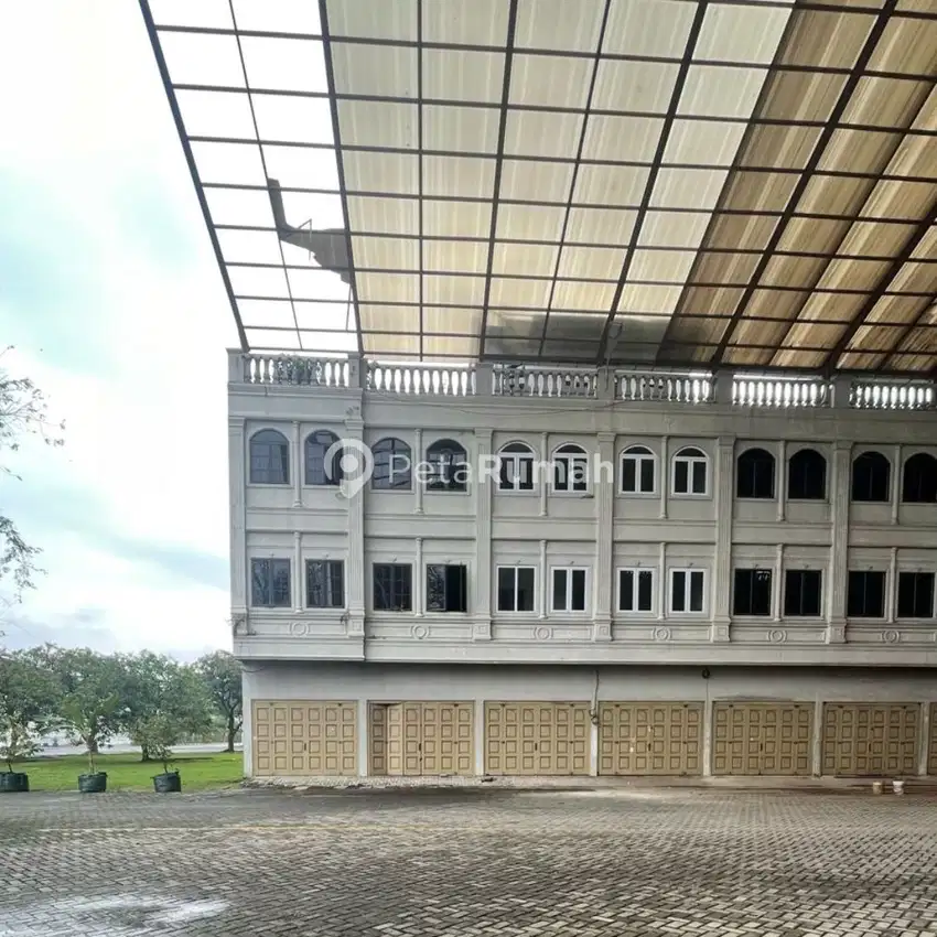 DISEWA RUMAH JALAN PADANG GOLF KOMPLEK CBD POLONIA (Indra)