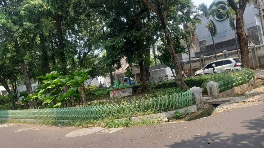 Dijual Cepat Tanah dan Bangunan Rumah Di Area Cilandak Jalan Deplu 3