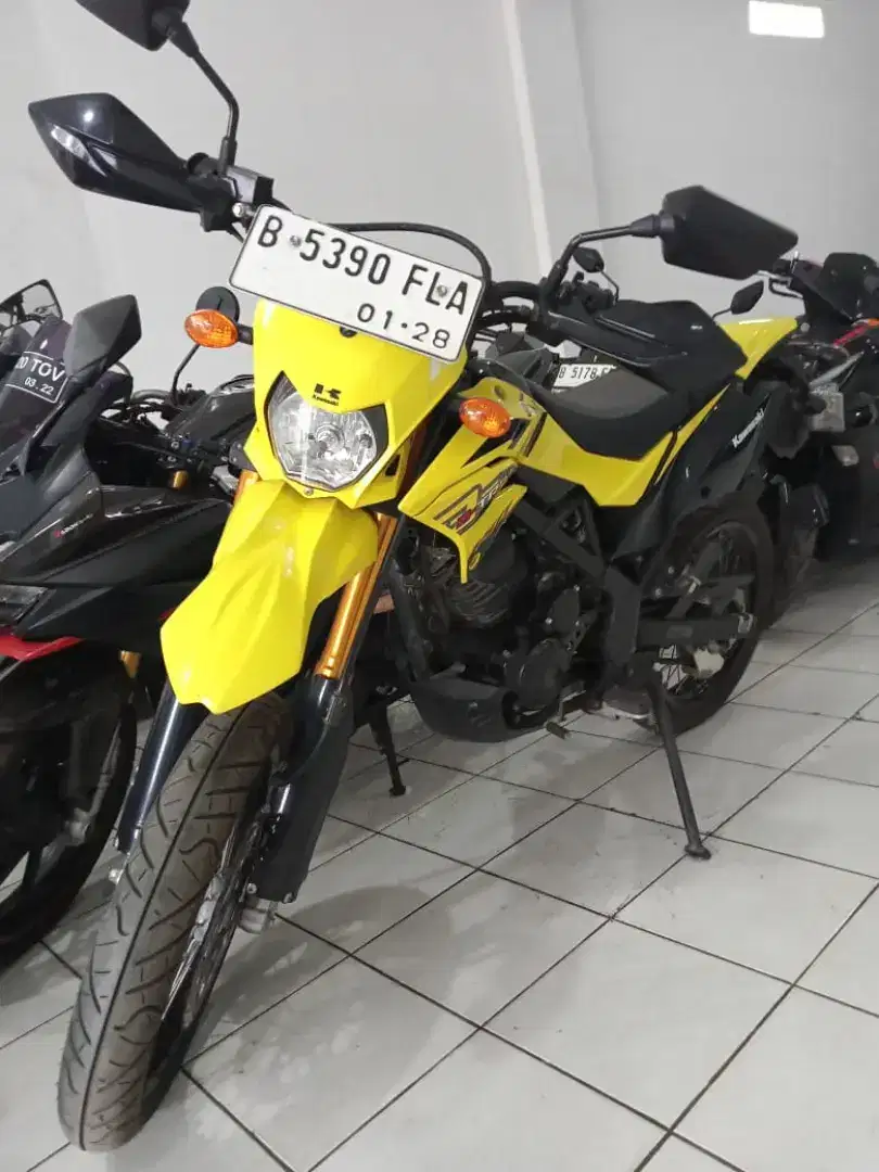 Kawasaki Dtracker 150 SE th 2022 GRESS km 3k Cash Kredit