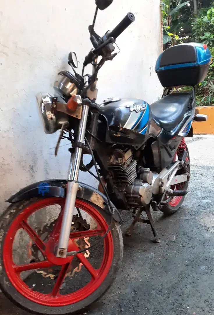 Motor honda tiger