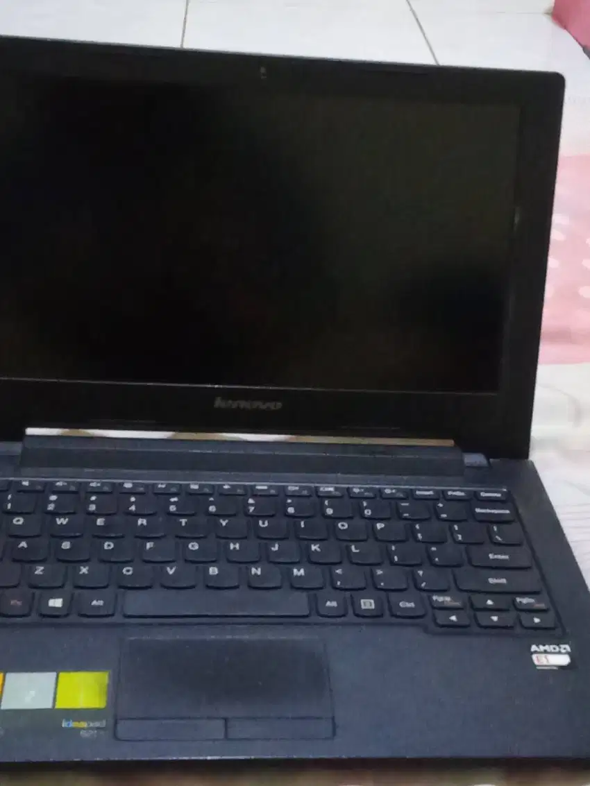 Di jual Netbook Lenovo S215 (kondisi mati total)