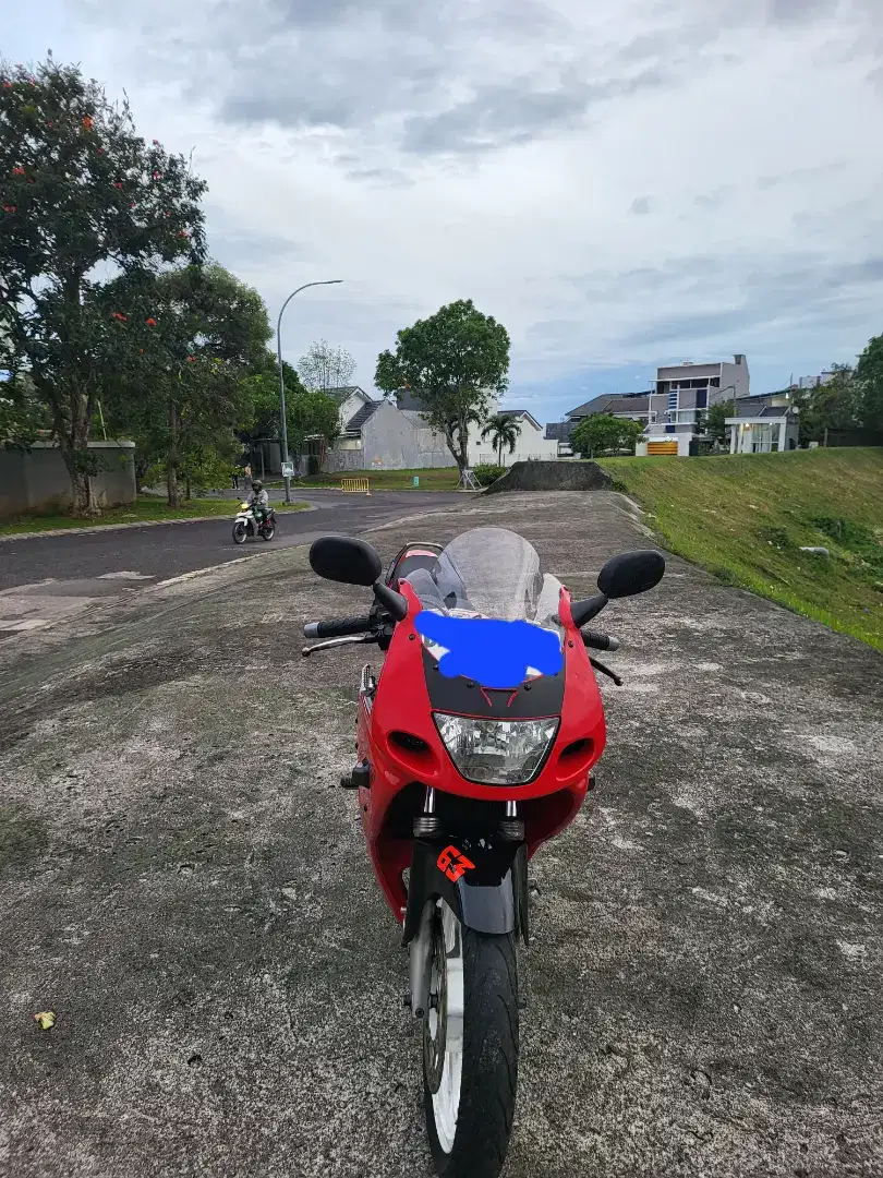 Dijual ninja rr old 2010 merah