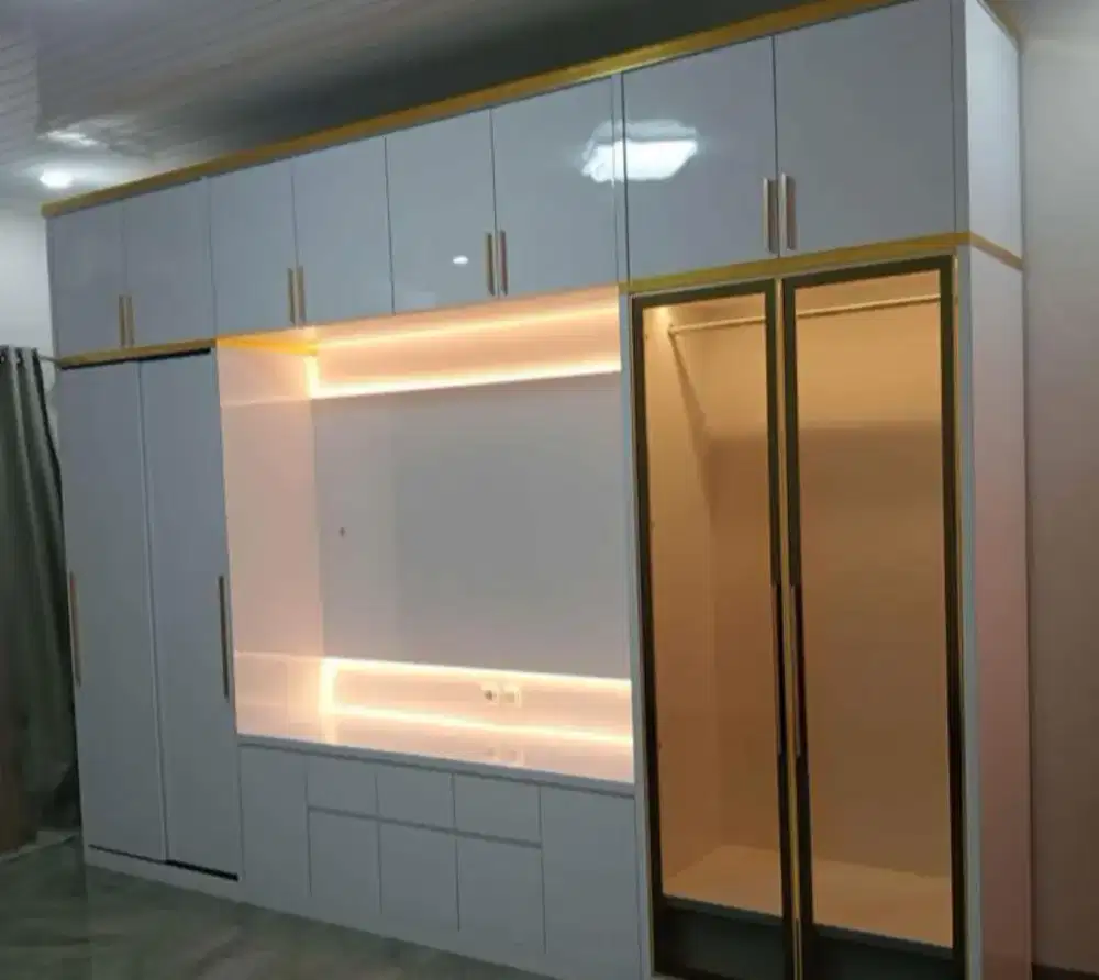 Lemari Pakaian Custom Ruangan