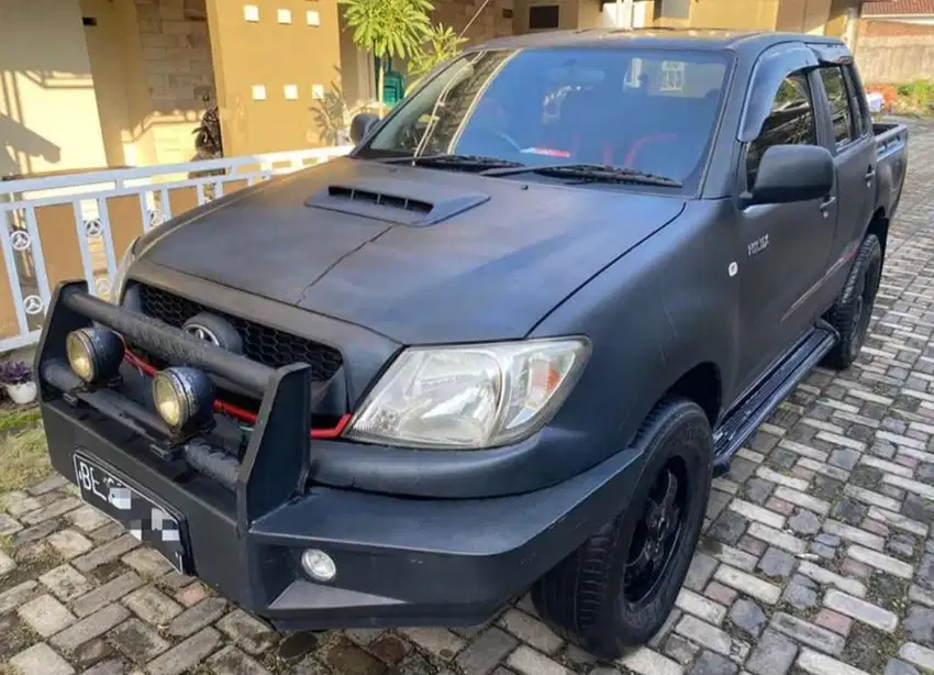 HILUX DC 2009 4X2 MANUAL BENSIN