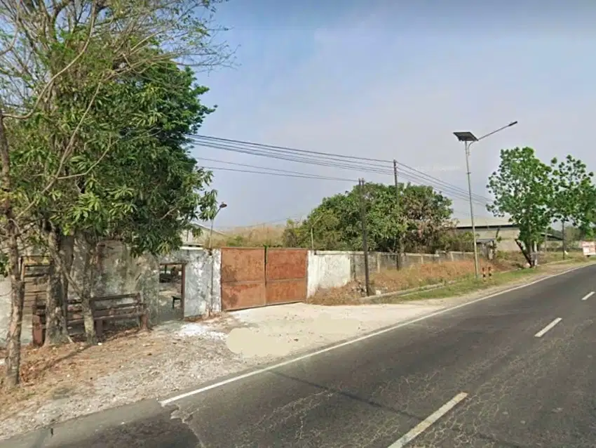 DIJUAL PABRIK KALSIUM HITUNG TANAH SAJA DI JALAN RAYA/DAENDLES GRESIK