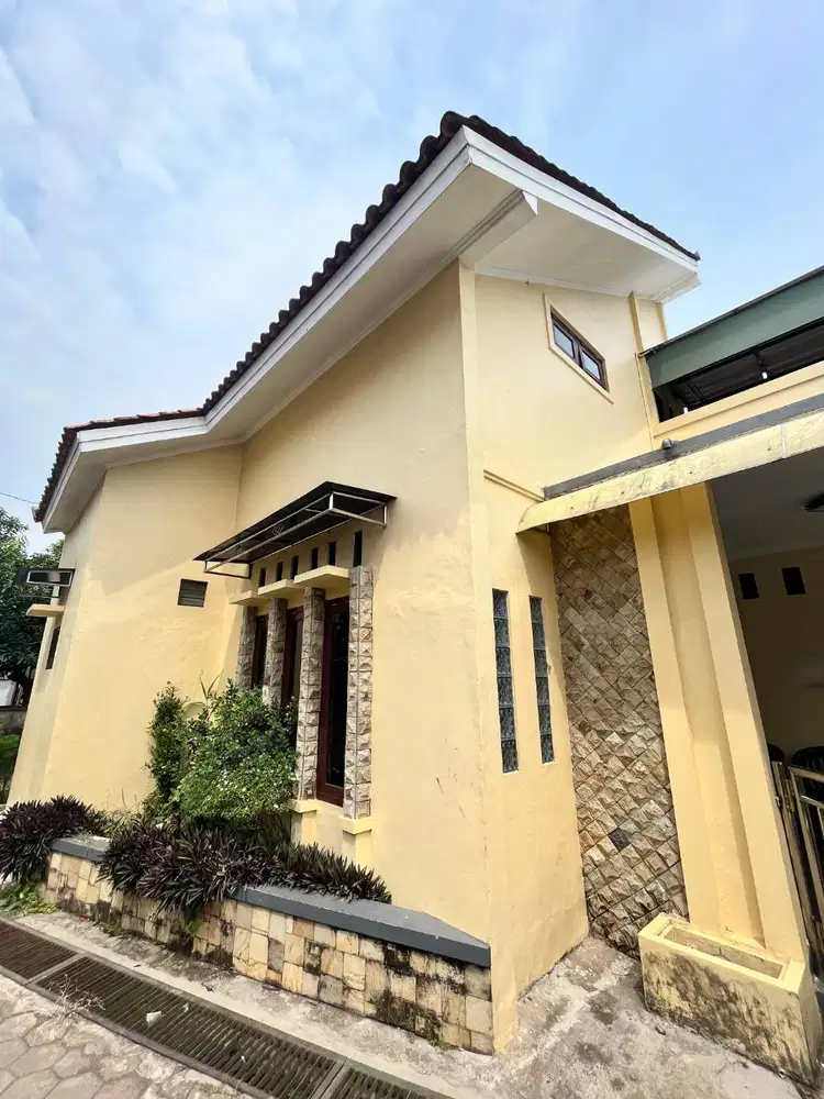 Dijual Rumah (Kos-Kosan)