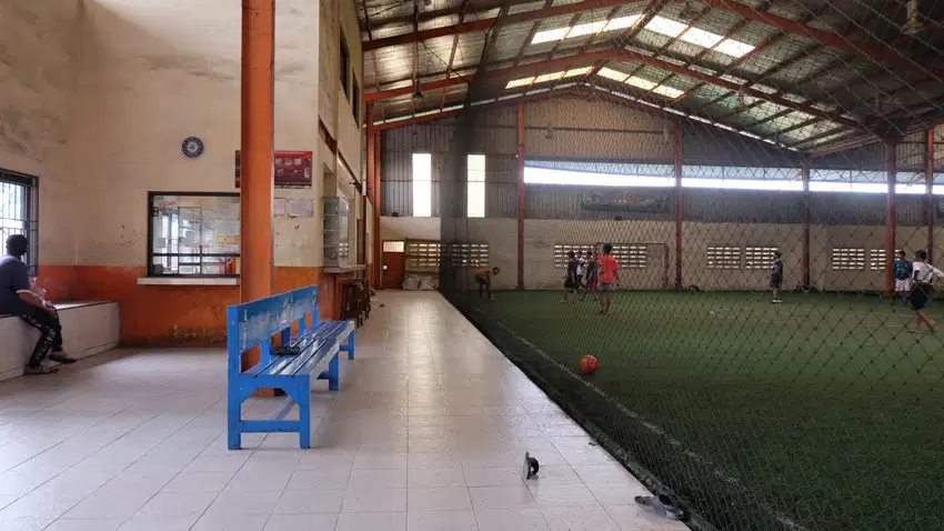 Gudang Gedung Futsal Di Sebelah Perumahan Harapan Indah Bekasi