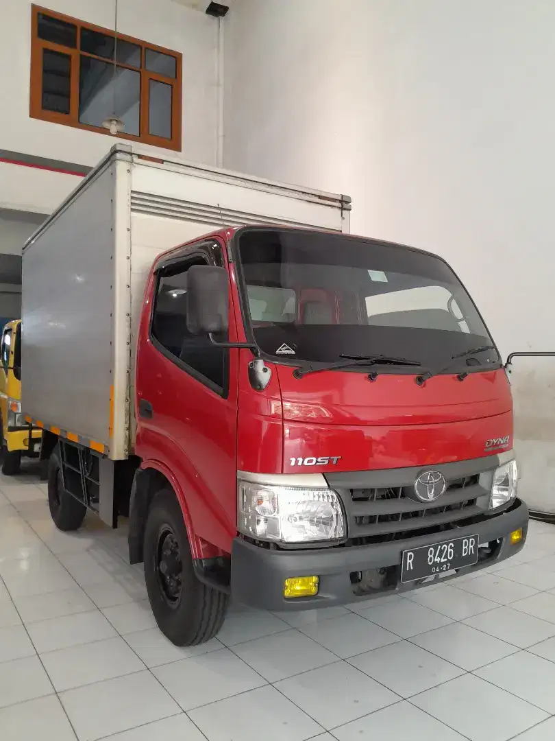 Toyota Dyna 110 ST Box