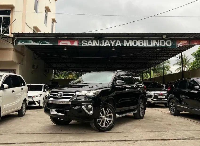 Fortuner VRZ 2.4 A/T 2017/2018,Km 105rb