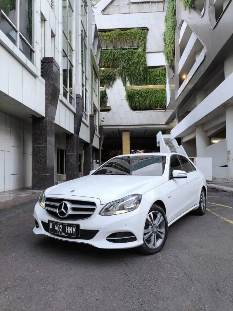 TDP 10JT MERCEDEZ BENZ E200 E-EDITION A/T 2015 LOW KM 45RB SIAP PAKAI