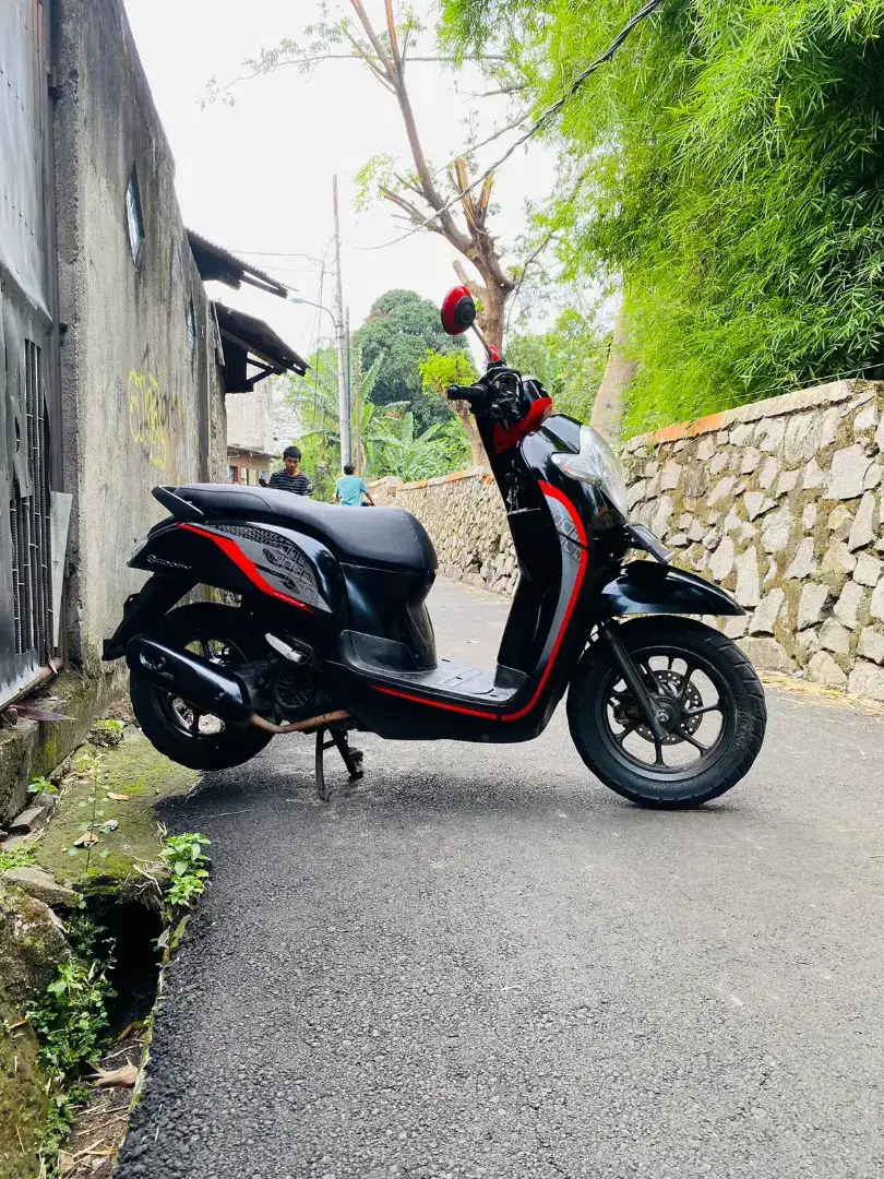 Honda Scoopy 115cc Pgm Fi Tahun 2020