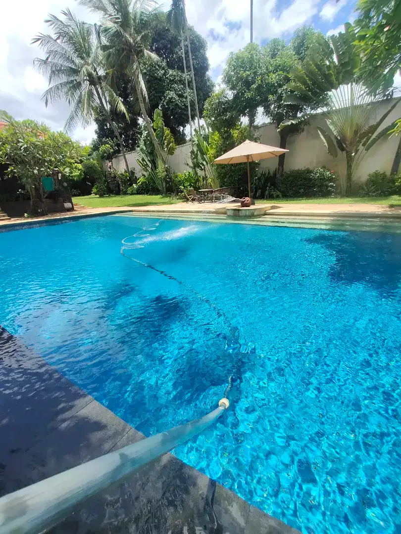 JASA PERAWATAN KOLAM RENANG CIBUBUR