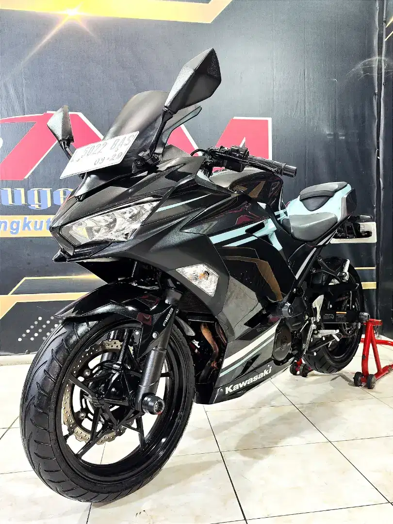 Ninja 250abs keyless km.11rb type tertinggi. Anugerah motor rungkut