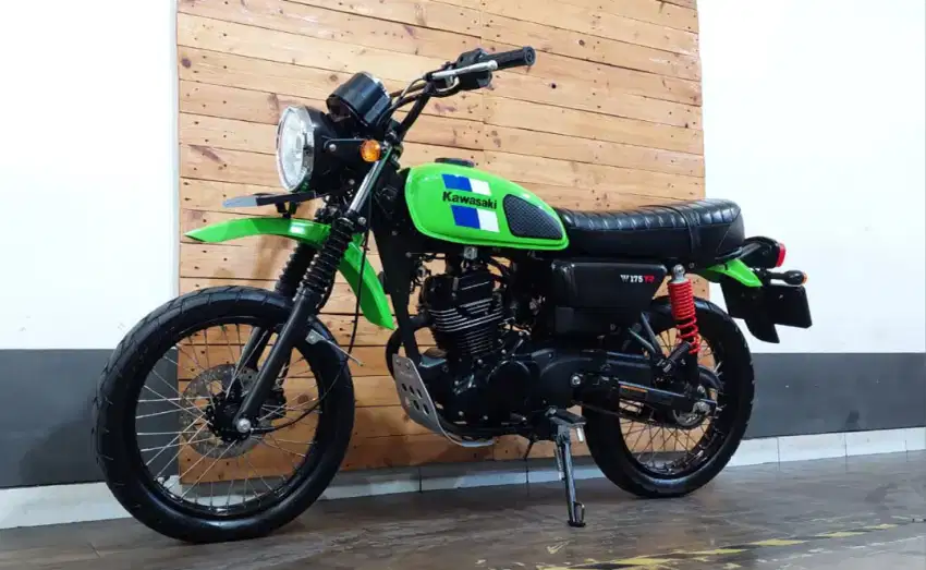 KAWASAKI W 175 TR 2023 JARANG ADA TERMURAH LOW KM