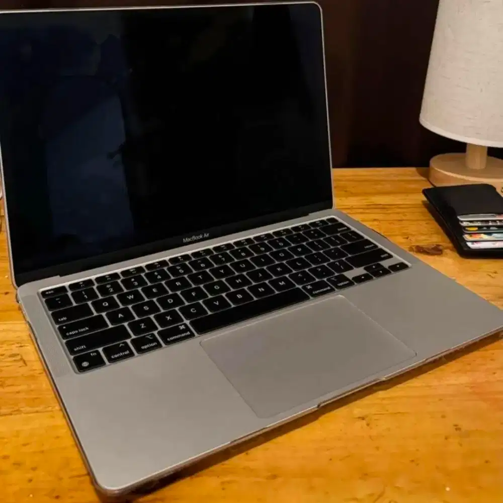TERIMA MACBOOK PRO/AIR BARU BEKAS COD SE-JABODETABEK