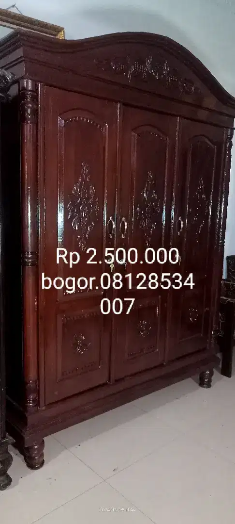 Lemari kayu jati pintu 3 bekas dah plitur ulang bogor