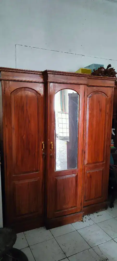 Jual lemari jati panel pintu 3