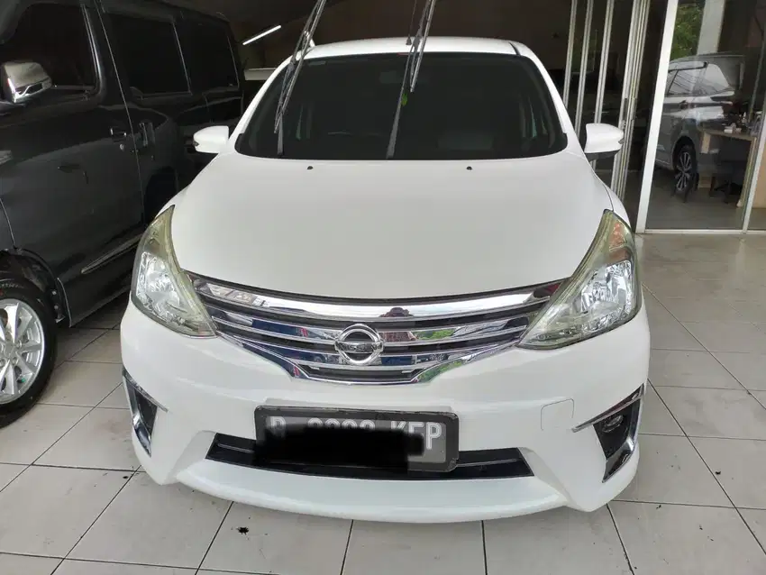 NISAN GRAND LIVINA HWS MATIC 2017 PUTIH