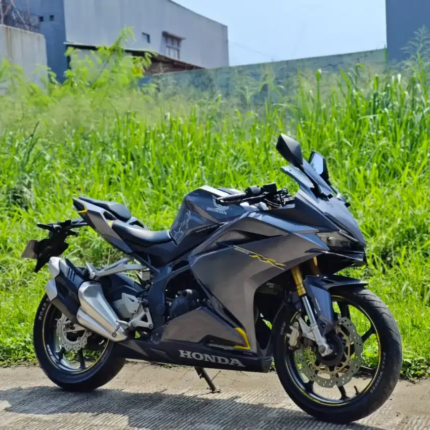 HONDA CBR 250RR ABS GREY TAHUN 2017 SIAP GAS POLL‼️