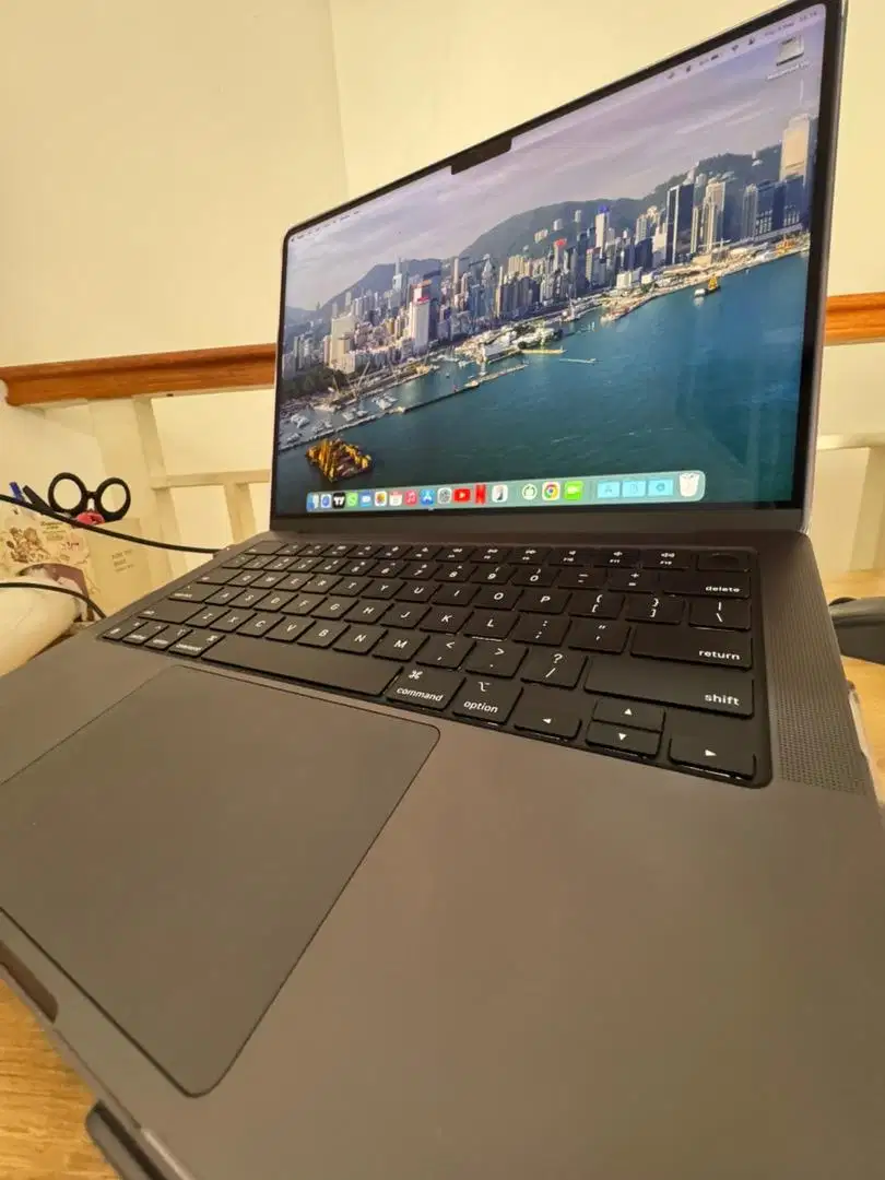 Apple Macbook Pro M3 18/512 gb