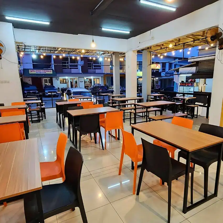 Kursi Plastik Cafe Resto Minimalist - R151 Sydney Chair
