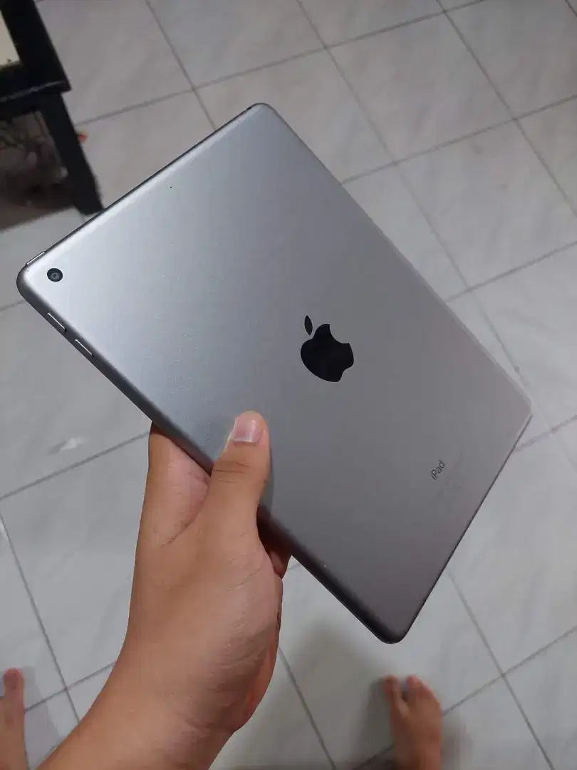 Ipad gen 6 wifi 128 Jual Cepattt!! BU!