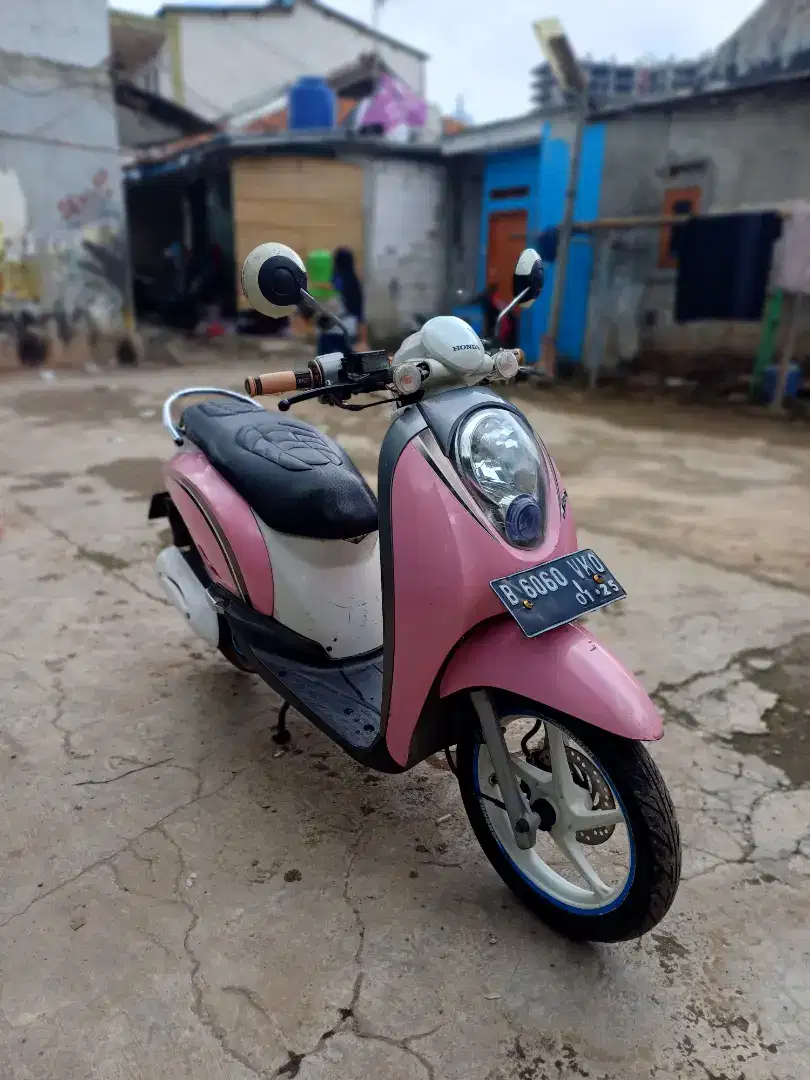 Honda scopy karbu