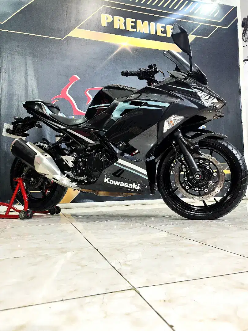 Ninja 250abs keyless km.11rb type tertinggi. Anugerah motor rungkut