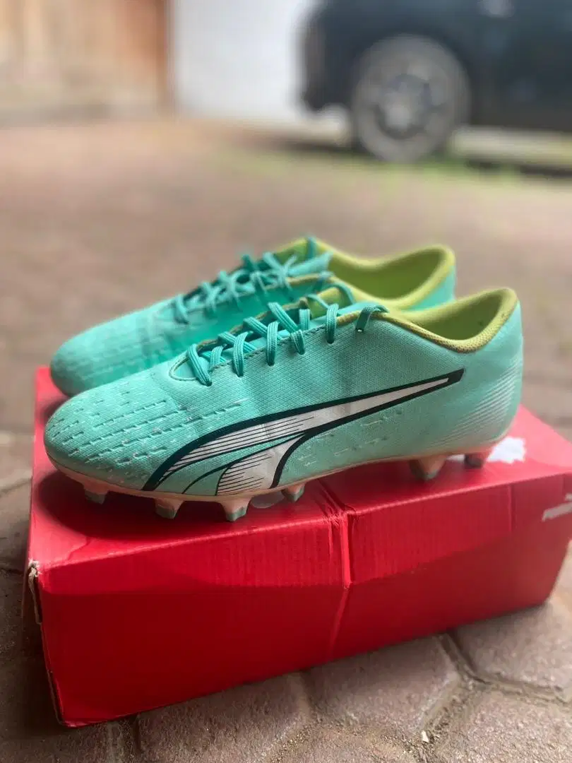 Sepatu bola puma Ultra Play FG/AG