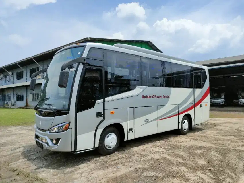 Bus Medium Canter Mitsubishi THN 2024