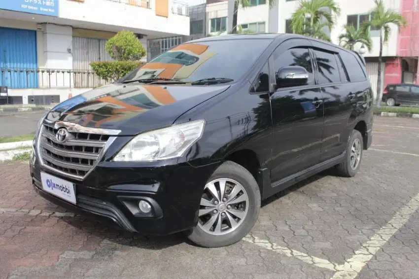 DP Rendah - Toyota Kijang Innova 2.0 G Luxury Bensin-AT 2015 (FFZ)