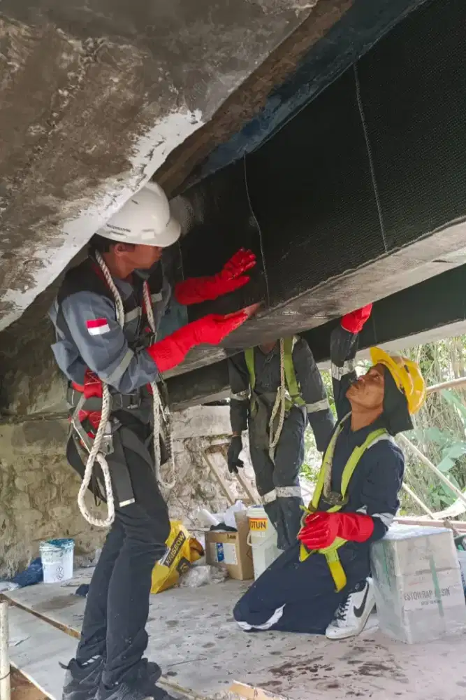 Spesialia Perkuatan Struktur Beton,Carbon FRP,Retrofit Jacketing kolom