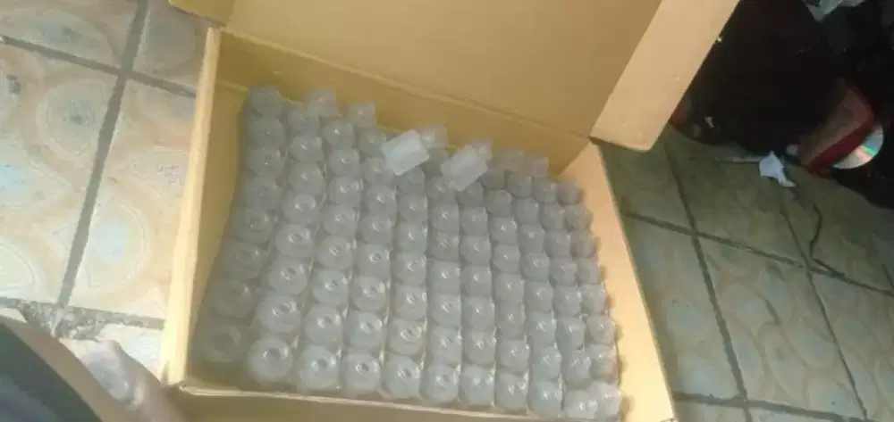 Ada 96 bh botol cristal.mini built up brg baru se lg ada cpt murah sj