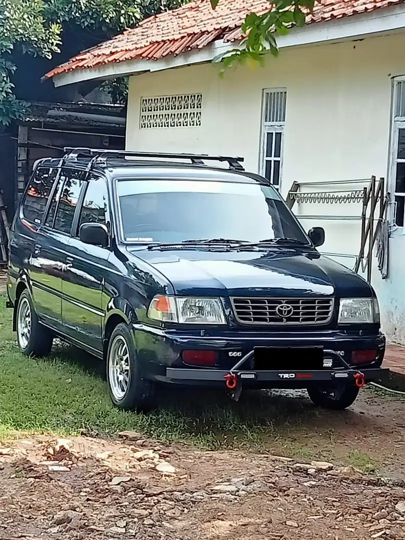 Toyota Kijang Kapsul