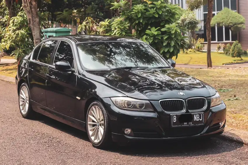 BMW E90 320i LCI Facelift