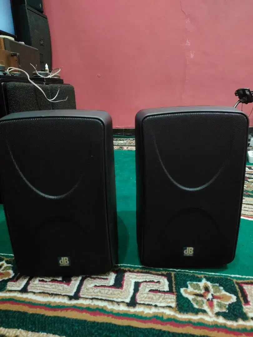 DB SPEAKER ACTIVE