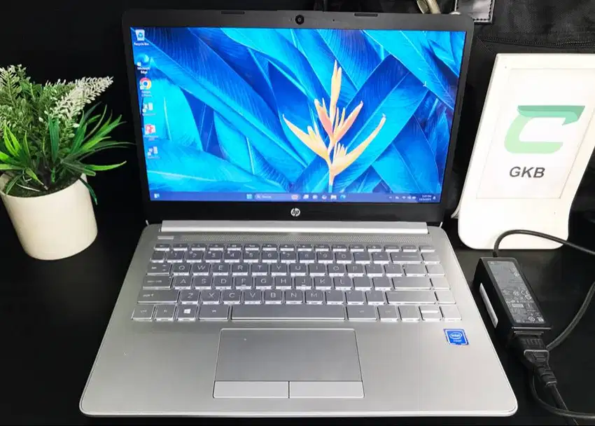 Laptop HP 14s Ram 8gb Keyboard backlight Bodi mulus bekas pemakaian ce