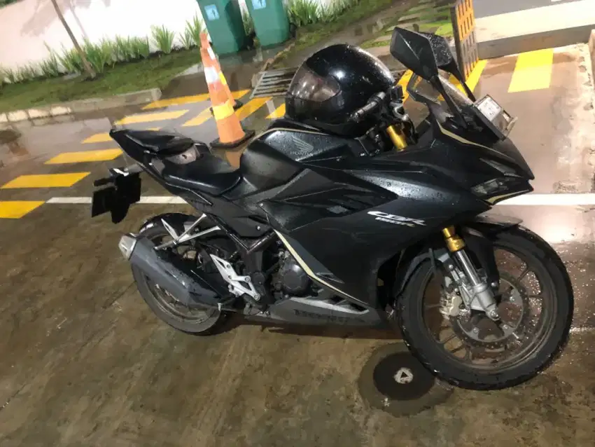 CBR 150 R - Siap melaju kencang!