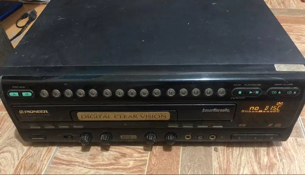 Pioneer Player CLD-3760KV (Minus)