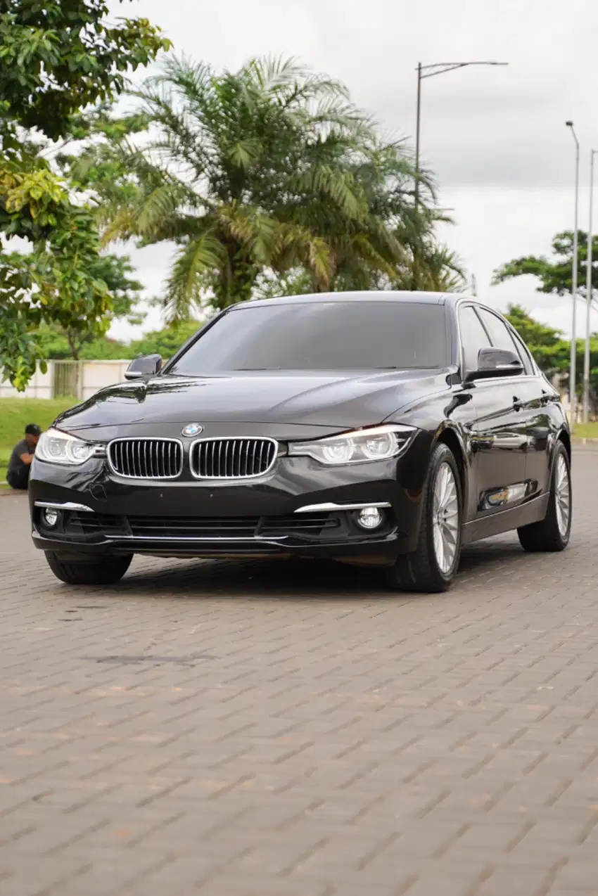 BMW 320i Luxury Facelift LCI 2019