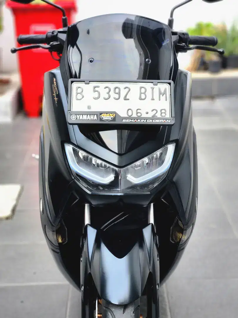 YAMAHA NMAX 155 ABS CONNECTED KEYLESS HITAM TAHUN 2023 ISTIMEWA MURAH!