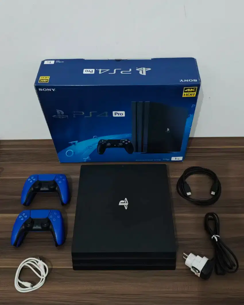 PS4 PRO 1TB Original + 2 Stick Mulus