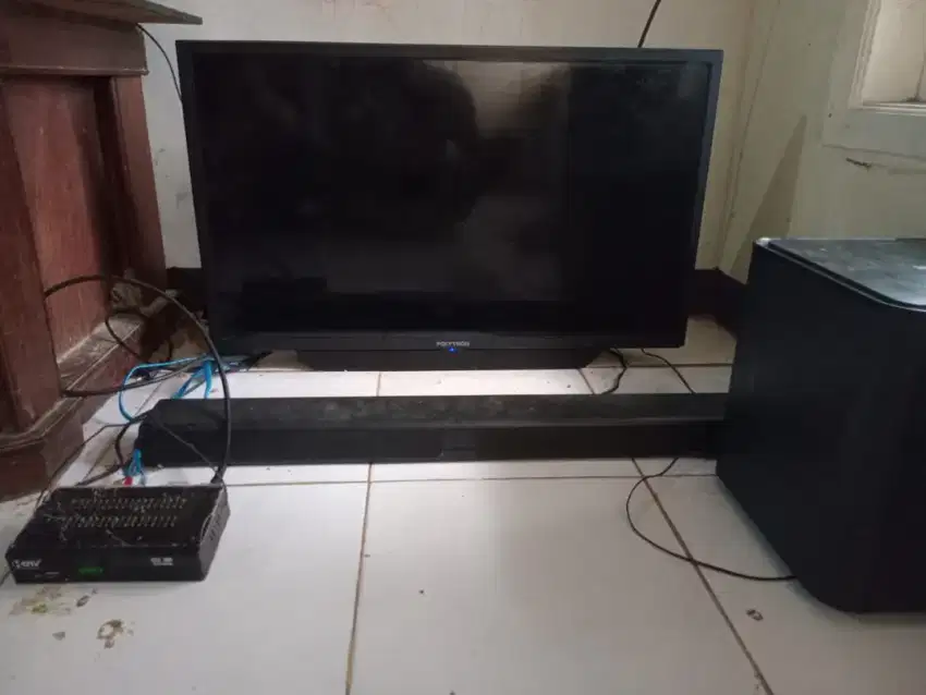 Jual led 32,polytron soundbar masih analog di ksh stb,no minus,nego