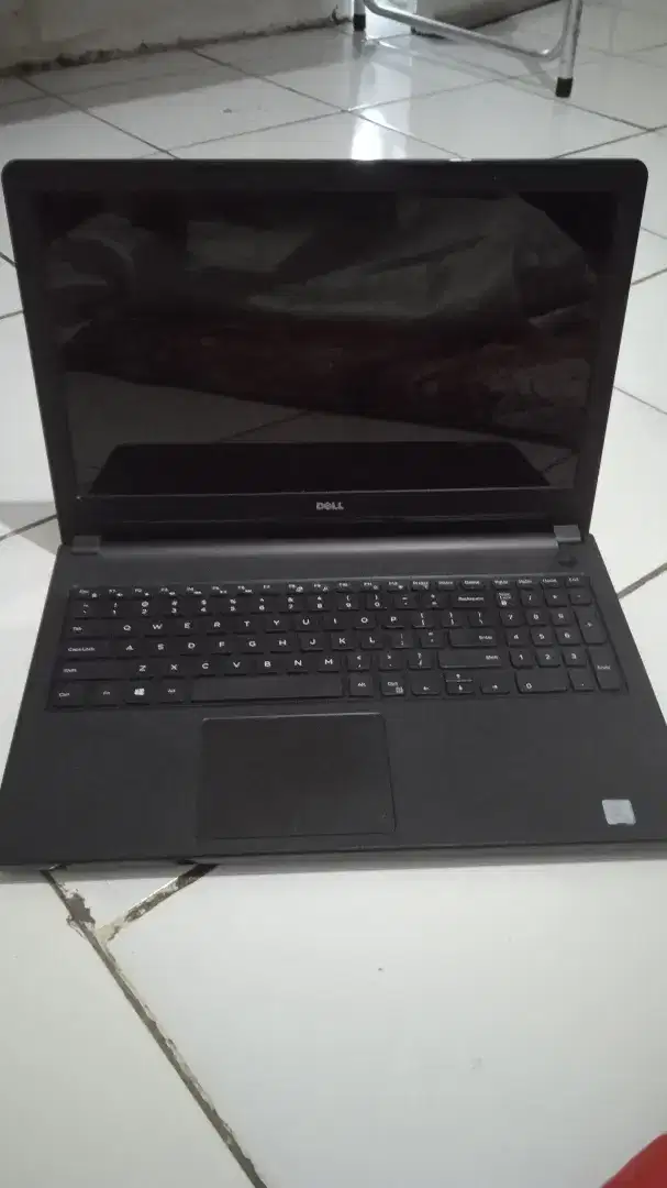 Laptop DELL Icore 3 Gen 7
Ram 8
Ssd 128
Layar lcd 15 inc