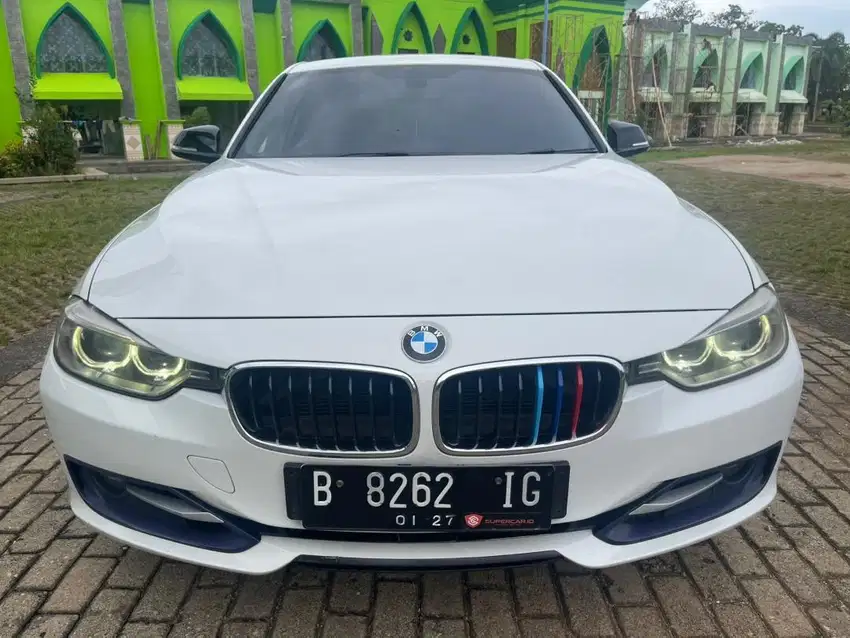 BMW 320i F30 Sport Plus Matic 2013