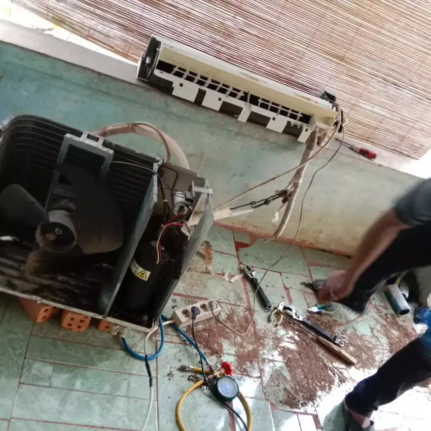 Servis ac netes/ac bocor,kulkas,mesin cuci,bongkar pasang ac