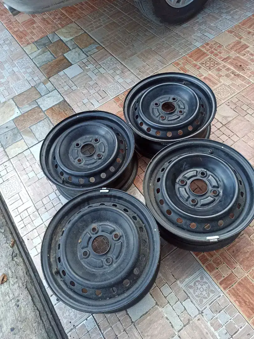 Velg Kaleng Avanza R14