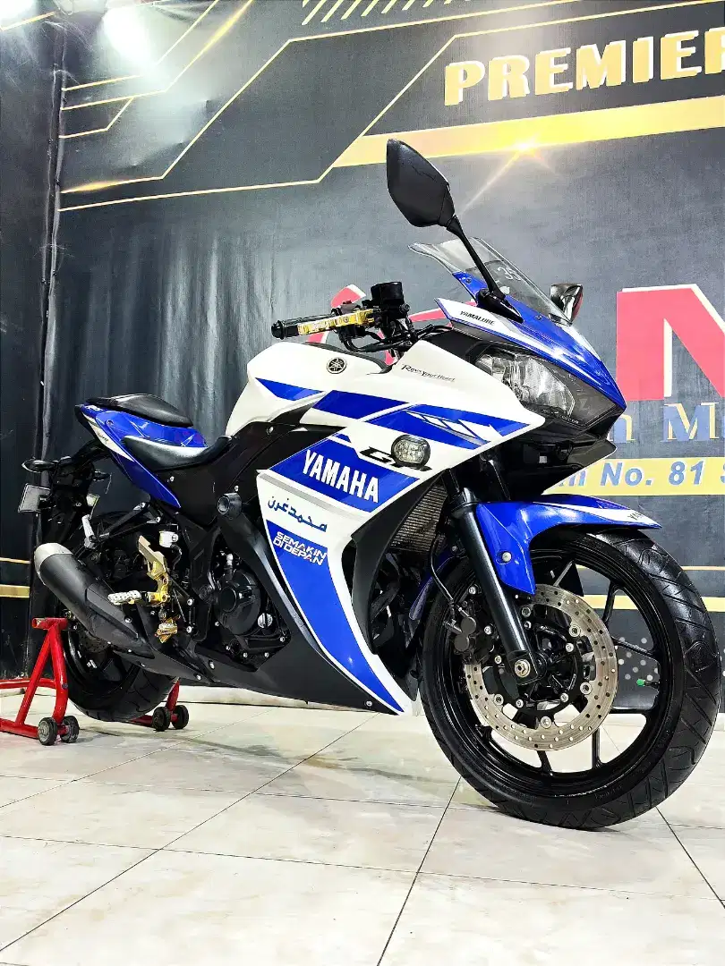 Yamaha R25 km.8rb Racing Blue 2015 mewah Murah. Anugerah motor rungkut